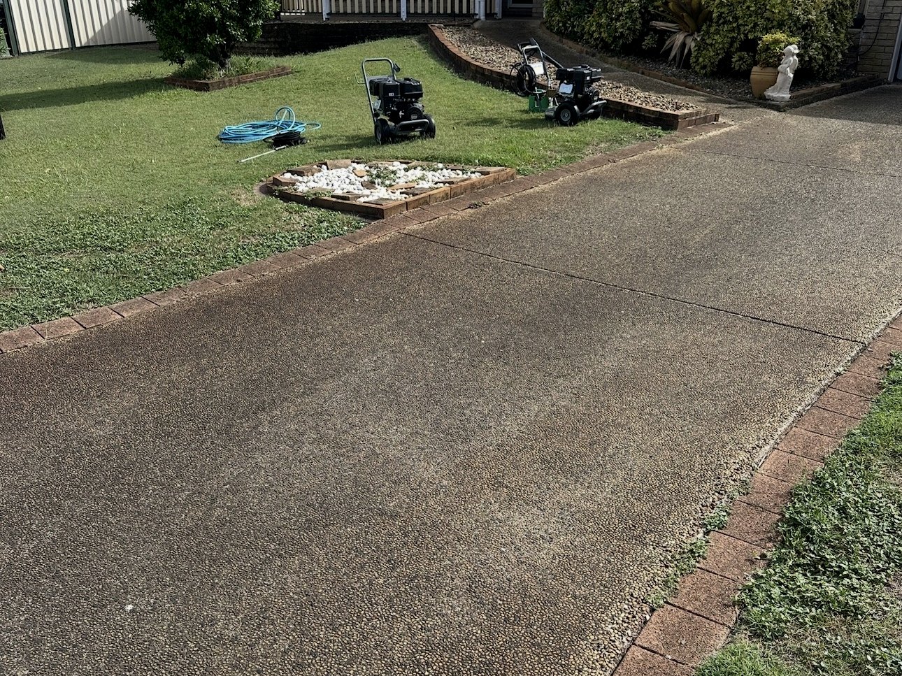 Diddillibah acreage driveway restoration in Diddillibah — before restoration